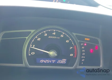 2010 Honda Civic Lx z USA, uszkodzony, nr VIN 2HGFA1F53AH581332